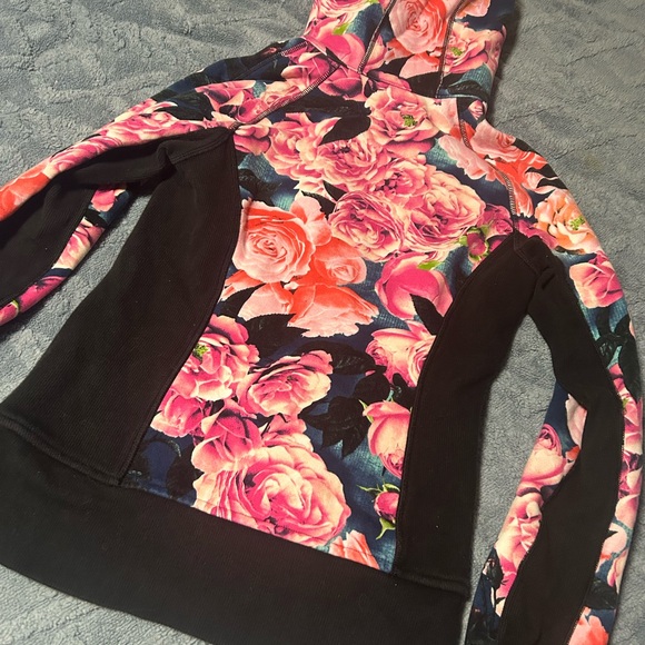 Lululemon floral scuba hoodie size 6 - Picture 6 of 7